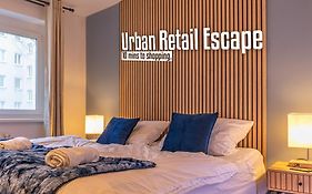 Superb Fully Equipped Apartment, 9 Min To City Center Via Metro